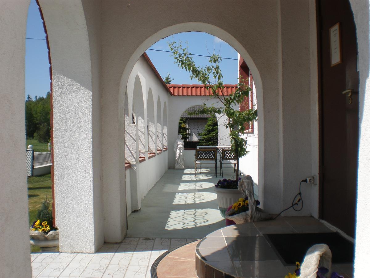 Hotel Getliin Saku ภายนอก รูปภาพ